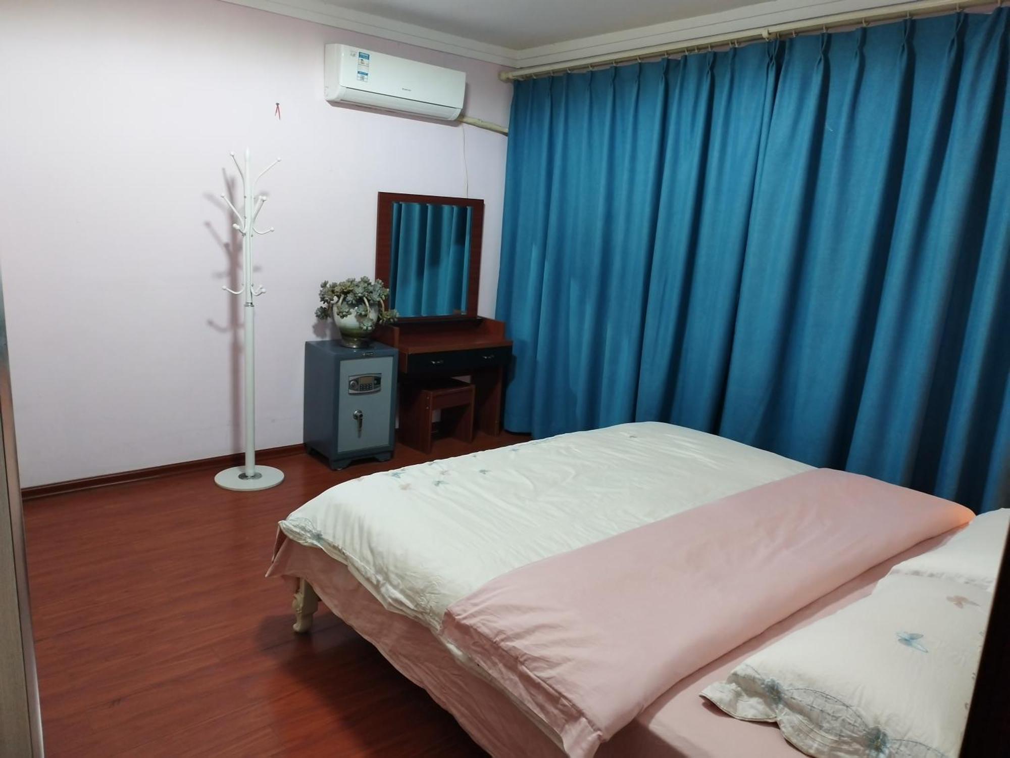 空中花园民宿 贵阳火车站店 Экстерьер фото